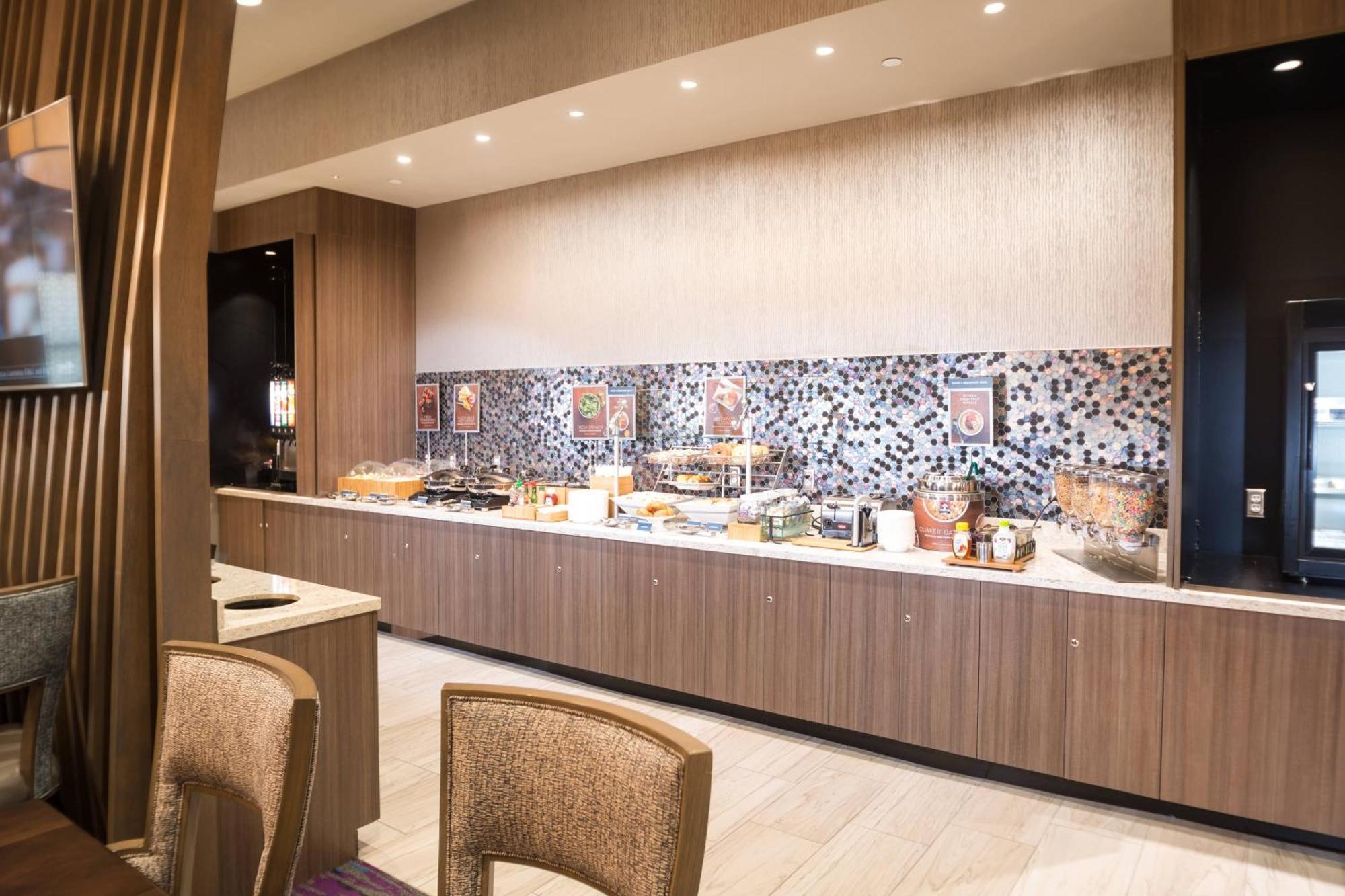 Springhill Suites By Marriott Fayetteville Fort Liberty Exterior photo